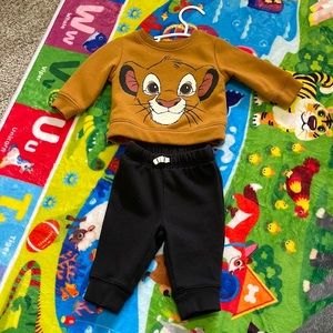A Newborn Disney lion king outfit.